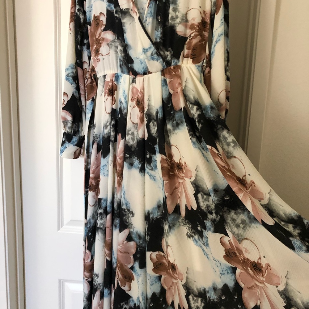 ✨WINDSOR MAXI DRESS✨ - Picture 5 of 7